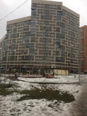 Left-House, Moscow